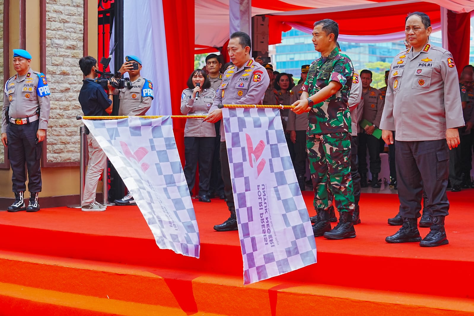 Masyarakat Apresiasi Bakti Sosial Polri Sambut HUT Ke-77 Bhayangkara