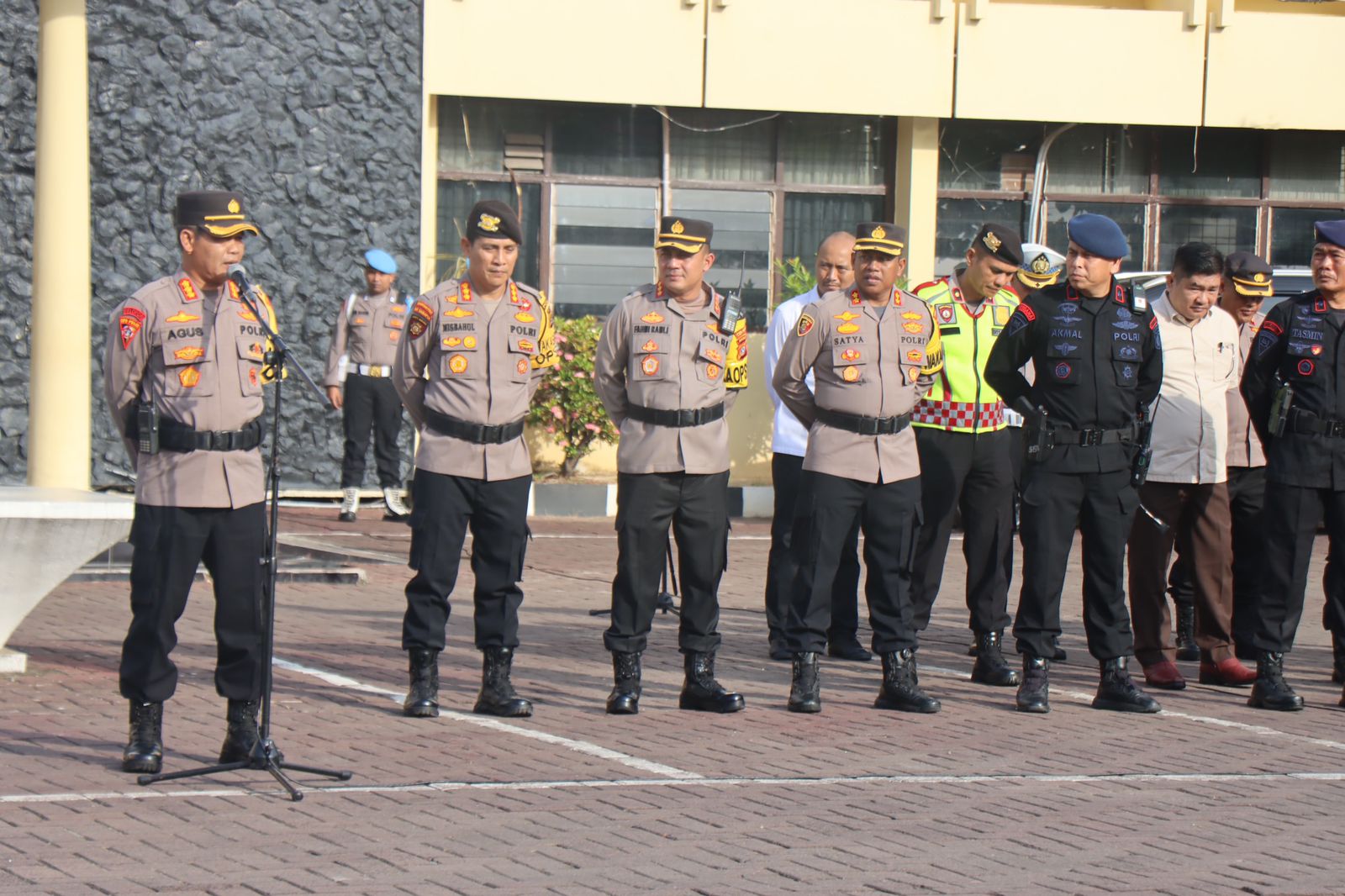 Pengamanan Hari Buruh, Pejabat Polda Aceh Gelar Apel di Polresta Banda Aceh.