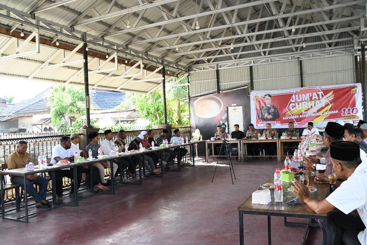 Kapolres Aceh Timur Dengar Langsung Keluhan Masyarakat melalui Jumat Curhat di Julok.