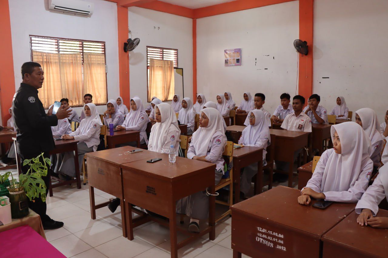 Kapolres Langsa Sosialisasi Kepada Pelajar Bijak Penggunaan Medsos.