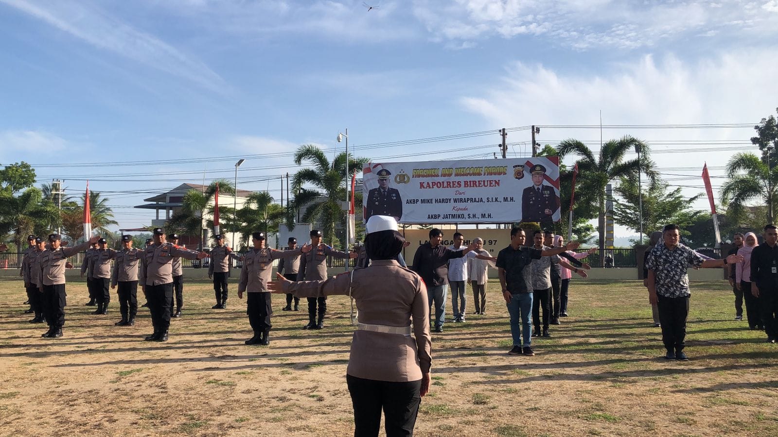 Polres Bireuen Berikan Pelatihan 12 Gerakan Pengaturan Lalu Lintas Kepada Personilnya