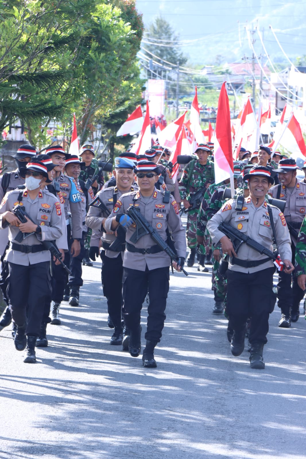 Dalam Rangka Memeriahkan HUT RI Ke-78, TNI-POLRI dan Pemda Melaksanakan Kegiatan Napak Tilas