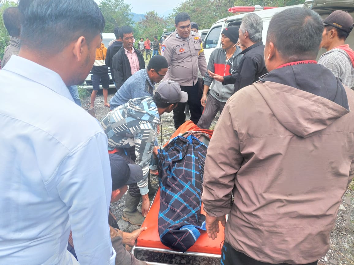 Penemuan Mayat Seorang Laki-laki Tergantung Di Kebun Kopi DI Kecamatan Bener Kelipah, Bener Meriah