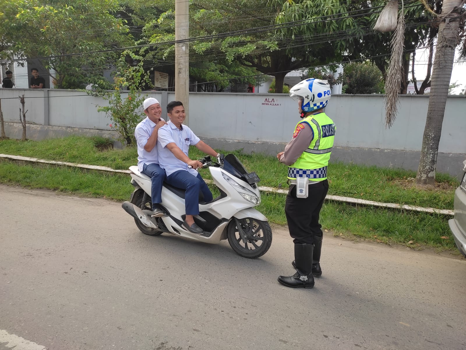 Polres Aceh Tenggara Gelar Sosialisasi Penggunaan Helm dalam Rangka Operasi Zebra Seulawah 2023.