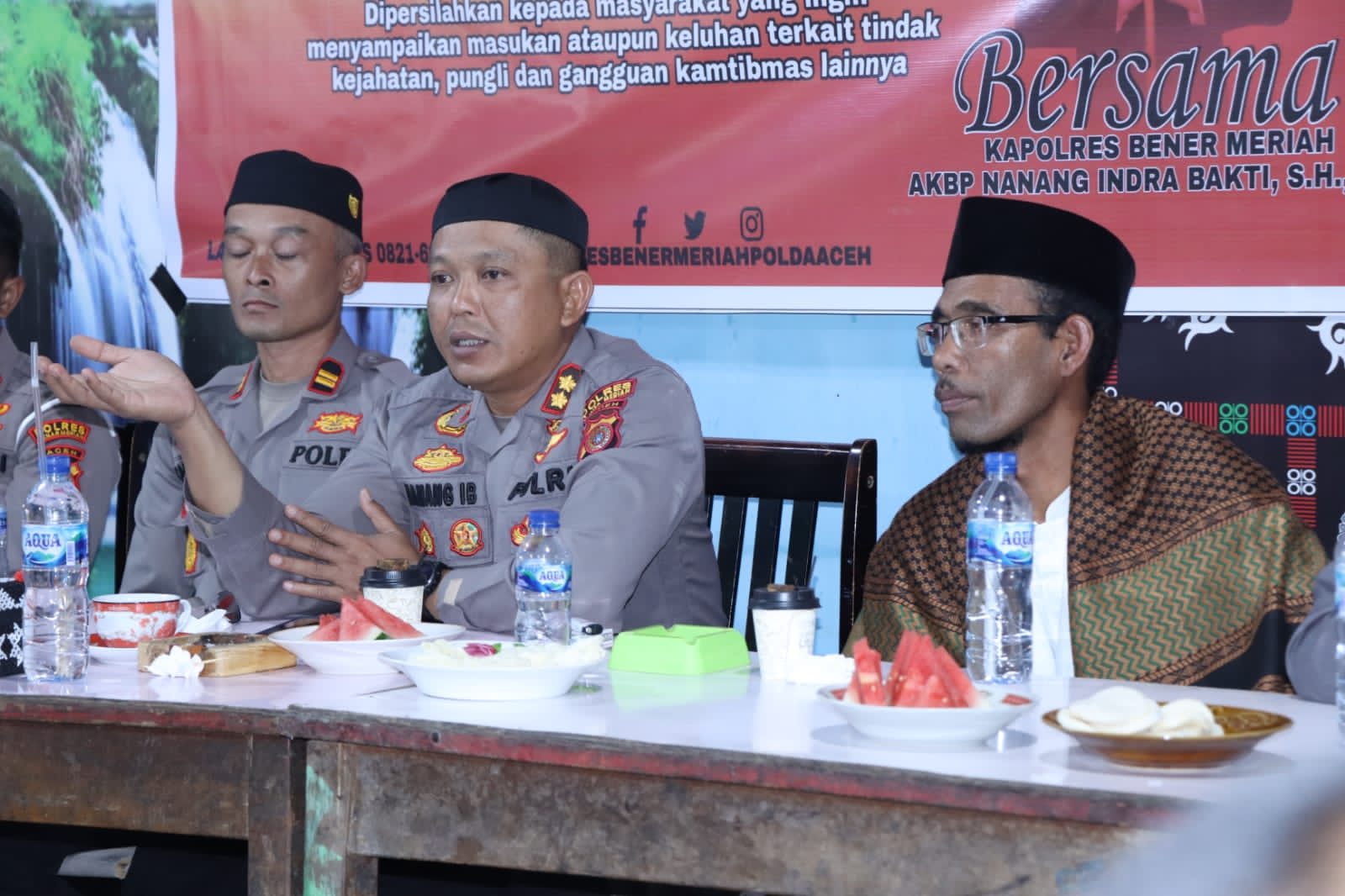Kapolres Bener Meriah Gelar Jumat Curhat Di Rumah Makan Darus Salam, Kampung Bener Pepanyi, Kecamatan Permata