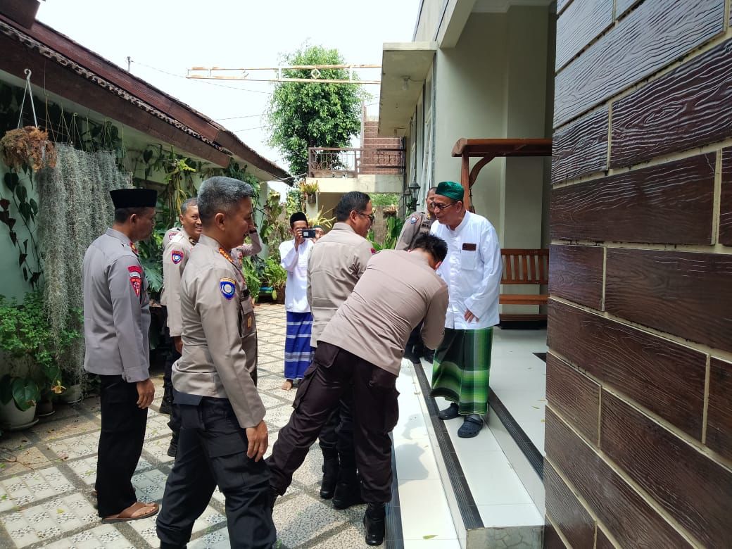 Silaturahmi Tim ONCS ke Kediaman Habib Umar, Upaya Cooling System bersama Ulama .
