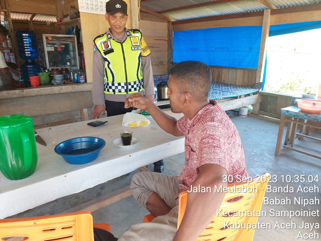 Polsek Sampoiniet Intensifkan Kegiatan Patroli dan Sambang Pedagang untuk Meningkatkan Keamanan Wilayah