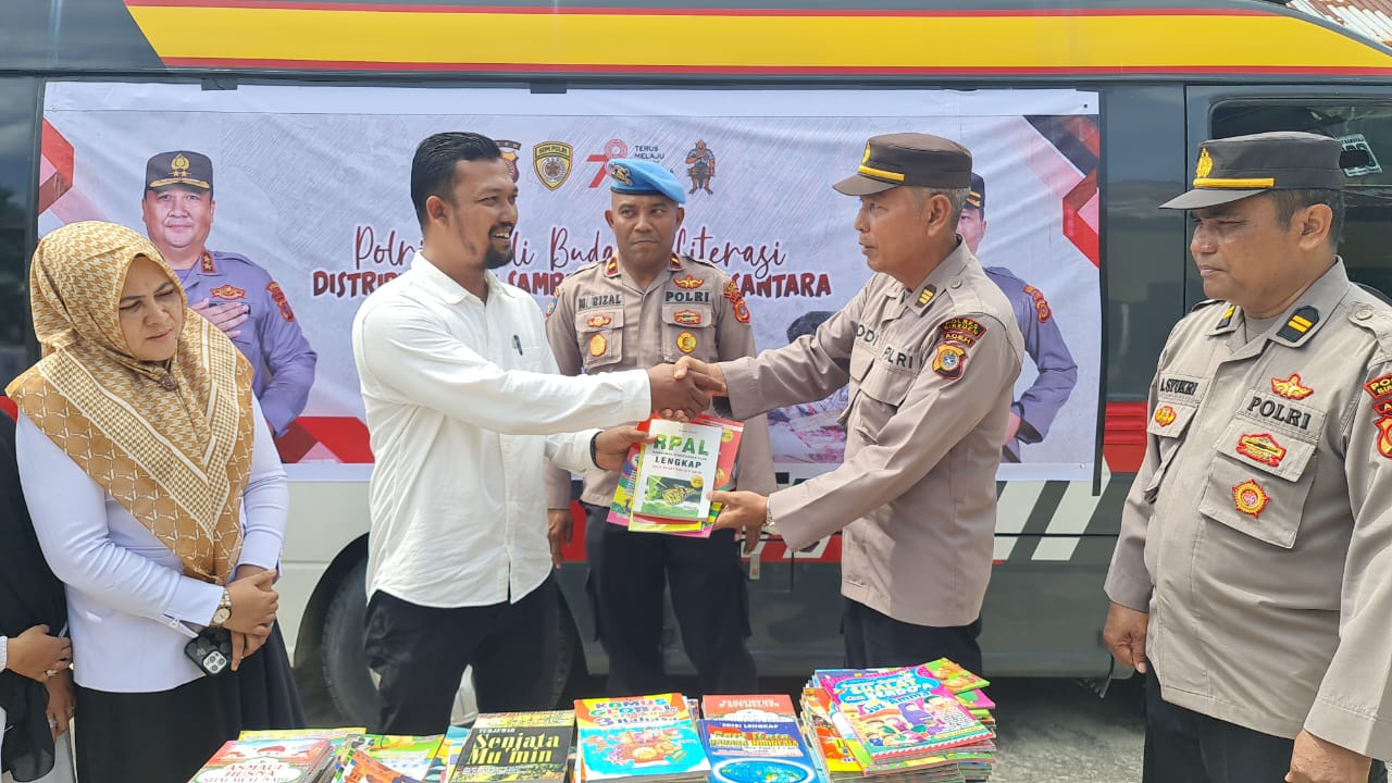 Personel Polres Bireuen Peduli Dan Berbagi Ilmu Lewat Buku, Literasi Untuk Masa Depan Cerah