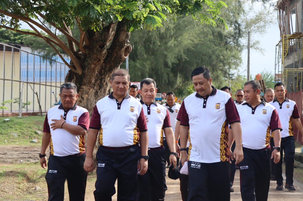 Kapolda Aceh bersama Pejabat Polda Aceh Tinjau Lingkungan Mako Polda Aceh