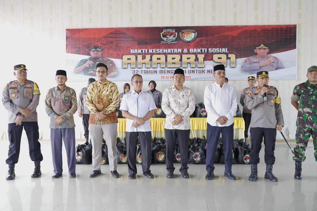 32 Tahun Pengabdian Akabri 91, Polres Pidie Salurkan 100 Paket Sembako Untuk Masyarakat Kurang Mampu