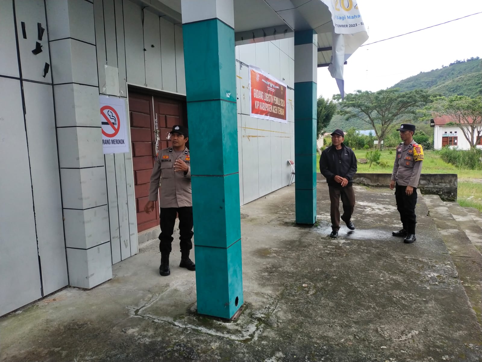 Pastikan Gudang Logistik KIP Aman Polsek Pegasing Rutin Lakukan Patroli