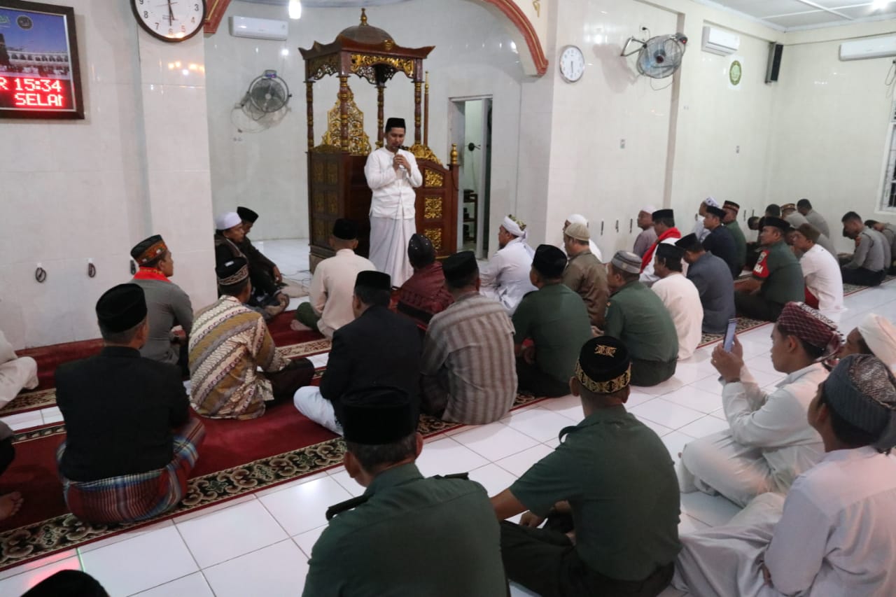 Kapolres Aceh Tenggara dan Forkopimda Gelar Kegiatan Berjamaah Subuh Keliling di Mesjid Al-Muttaqin