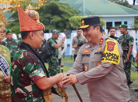 Kapolda Aceh Sambut Kasum TNI Di Lanud SIM