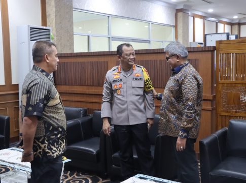 Kabid Humas Polda Aceh Sambut Kedatangan Wamenkominfo RI