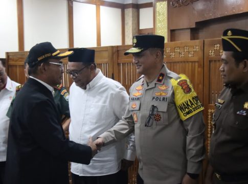 Wakapolda Aceh Sambut Menko PMK RI Di Bandara SIM