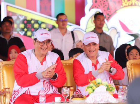 Kapolda Aceh, Bersama Pj. Gubernur Aceh Dan Pangdam IM Saksikan Pawai Hut Kemerdekaan RI ke 79