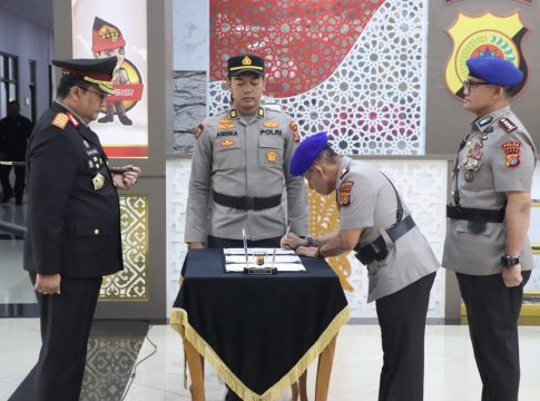 Kapolda Aceh Pimpin Upacara Sertijab Dirpolairud dan Karorena