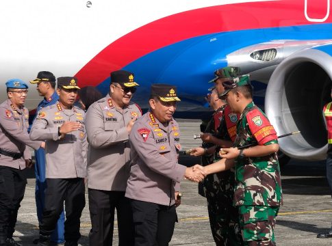 Kapolda Aceh Sambut Kedatangan Panglima TNI Dan Kapolri Di Bandara SIM