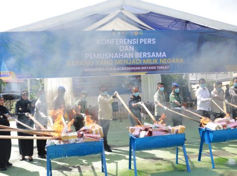 Dirreskrimsus Polda Aceh Hadiri Konferensi Pers Di Kanwil DJBC Provinsi Aceh
