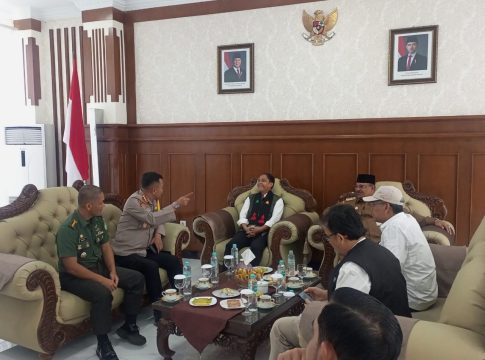 Menteri Kehutanan Kunker Ke Aceh, Dijemput Dirpamobvit Polda Aceh