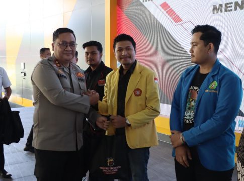 Kapolda Aceh Serahkan 3.450 Paket Sembako dan Daging Meugang dalam Baksos Polri Presisi