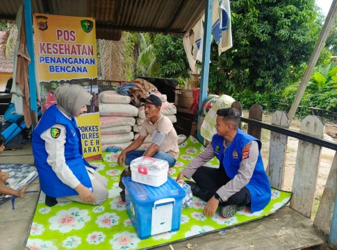 Polres Aceh Barat Respons Cepat Bantu Warga Alami Keluhan Kesehatan, Dokkes Turun Langsung Berikan Penanganan
