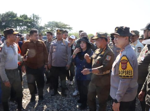 Kapolda Aceh Dampingi Menhan, Mendagri, dan Panglima TNI Tinjau Banjir di Pidie Jaya