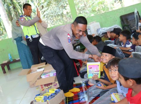 Dari Kepedulian untuk Masa Depan: Polri–Universitas Jambi Bantu Pelajar Aceh Tamiang