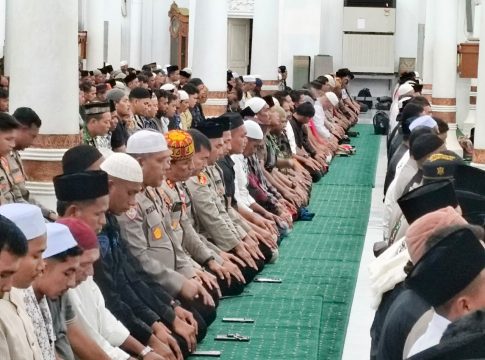 Diawali Salat Subuh dan Zikir, Polda Aceh Bersama Masyarakat Bersatu Rawat Perdamaian di Hari Damai Aceh ke-XXI