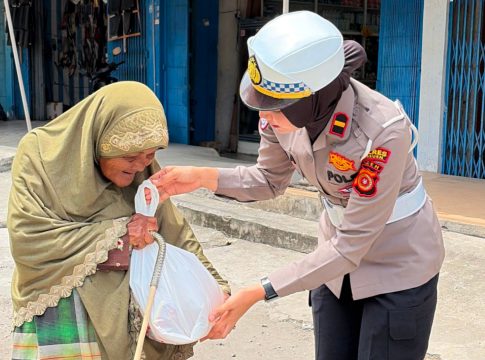 Jum’at Berkah Polres Bireuen Berbagi Dengan Masyarakat Kurang Mampu