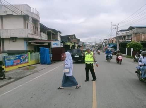 Satlantas Polres Gayo Lues Laksanakan Gatur Lalin di Sejumlah Titik Padat Kendaraan