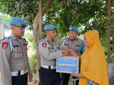 Jelang Hari Jadi ke-24 Propam Polri, Propam Polres Bireuen Bagikan Bantuan kepada Warga